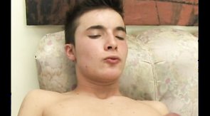 Black-haired hunk sucking his boyfriend in bedroom