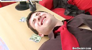 Dark-haired boyfriend being fucked at Bareback Casting