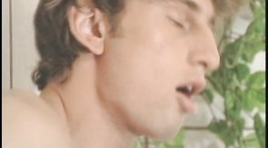 Long-haired boyfriend performs a great blowjob in the bath