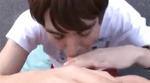 Bareback Twinks: Auto Handjob Cum Tribute