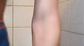 Amateur Guy Jerks Off on Webcam