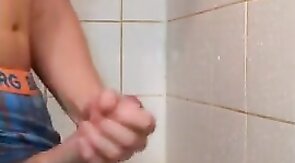 Amateur Guy Jerks Off on Webcam