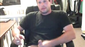 Straight Guy Masturbates on Webcam and Cums
