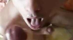 Amateur Bukkake Blowjob with Cum-Hungry Men
