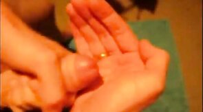 Amateur Webcam Masturbation and Cum