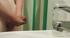Big Cock Twink Amateur Masturbates on Webcam