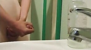 Big Cock Twink Amateur Masturbates on Webcam