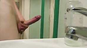 Big Cock Twink Amateur Masturbates on Webcam