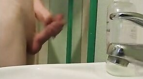 Big Cock Twink Amateur Masturbates on Webcam