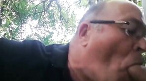Bears' Outdoor Blowjob Party