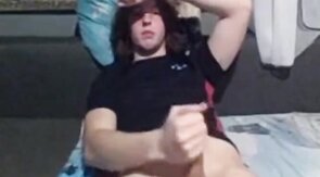 Hunk Surfer's Solo Webcam Show