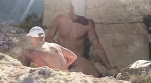 Muscled Big Cock Amateur's Outdoor Beach Adventure