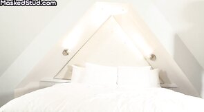 Dreamy lumberssexual god wanking his shaft