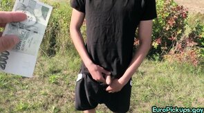 Tricked str8 dude cocksucking outdoor
