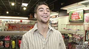 Tricked naughty str8 jock in glory hole