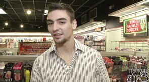 Tricked naughty str8 jock in glory hole