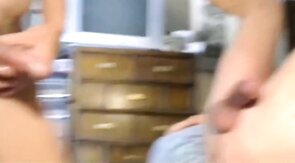 Bareback Blowjob for Amateur Masturbator with Grosse Bite