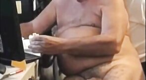 Fat Gay Amateur on Webcam