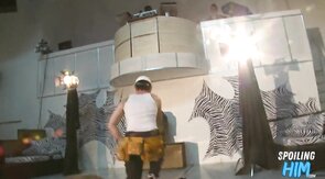 Real nsty stripper gets blowjob at party