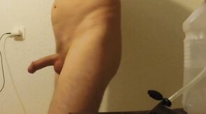 Pissing and filling my bladder with a catheter