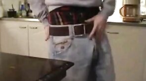 Twink Sagger Shoots a Load on the Table
