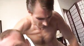 Hunk de Nueva York en un vídeo amateur gay