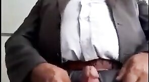 Fat Arab Bear Daddy Stroking on Cam