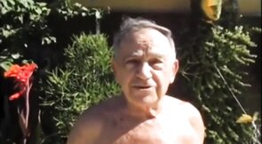 Bareback Blowjob for Amateur Masturbator with Grosse Bite