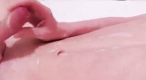 Twink Webcam Handjobs & Cumshots