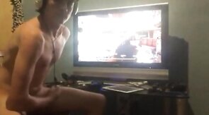 Twink Plays Call of Duty and Cums