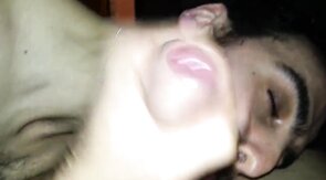 Chupando as bolas e o pau do hetero amigo - amador, blowjob, latin