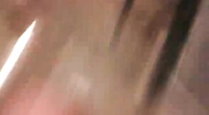 Pego com um pau duro no banheiro - Amador Latino