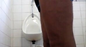 DADDY BEAR FUCKS FAT AMATEUR IN A PUBLIC BATHROOM