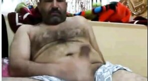 Bear Masturbating: Mature Arab Edition