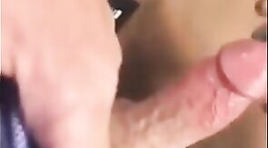 Cum-Swallowing Amateur Blowjob