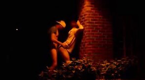 Sexo gay en callejón - Video amateur de hombresencalzones