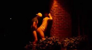 Sexo gay en callejón - Video amateur de hombresencalzones