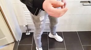 Amateur Webcam Handjob with a Big Cock