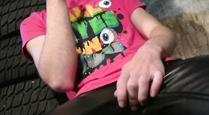 Hot performer is getting two hard boners in the mouth