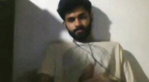 Big-Cock Indian Guy Jerks Off on Webcam