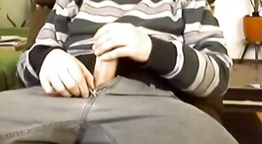 Amateur Guy Masturbates Big Cock on Webcam