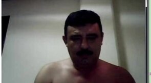 Bigote Maduro: Oso Amateur