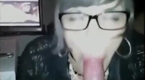 Crossdressing Secretary Gives Amateur Blowjob on Webcam