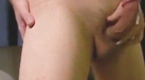 Éjaculation sans les mains - Vidéo pour Adultes Gay
