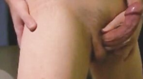 Éjaculation sans les mains - Vidéo pour Adultes Gay