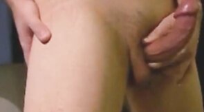 Éjaculation sans les mains - Vidéo pour Adultes Gay