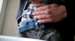 Muscular Twinks Cum Together in Hot Handjob Session