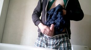 Muscular Twinks Cum Together in Hot Handjob Session