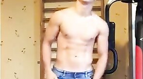 Hunky Amateur Twink Masturbating on Webcam