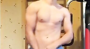 Hunky Amateur Twink Masturbating on Webcam
